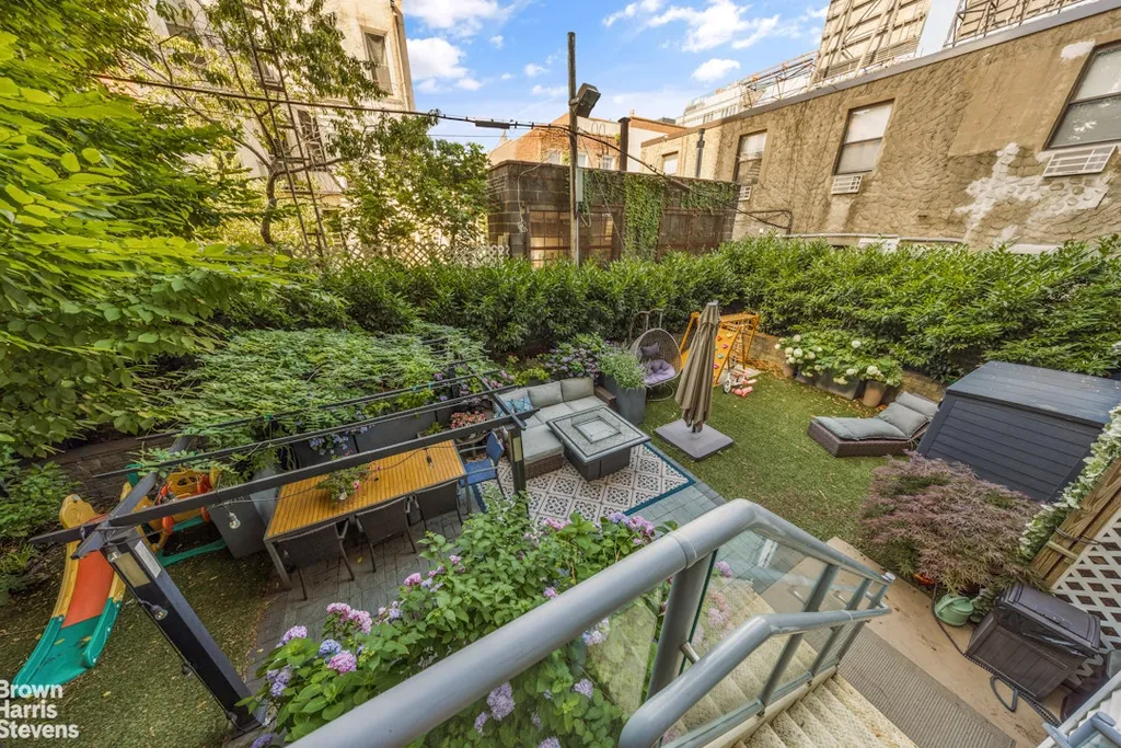 5-49 Borden Avenue New York City NY 11101