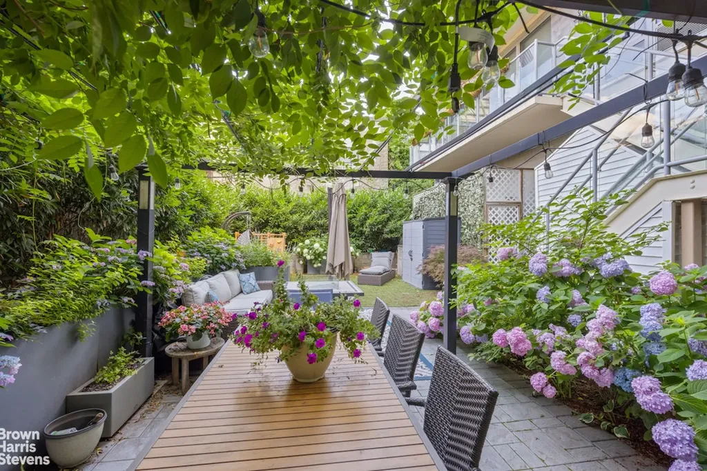 5-49 Borden Avenue New York City NY 11101