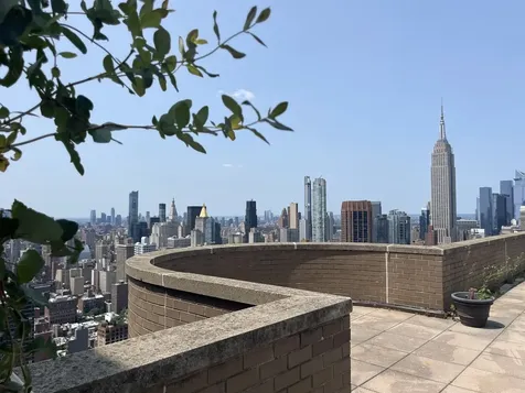 330 E 38th Street New York City NY 10016