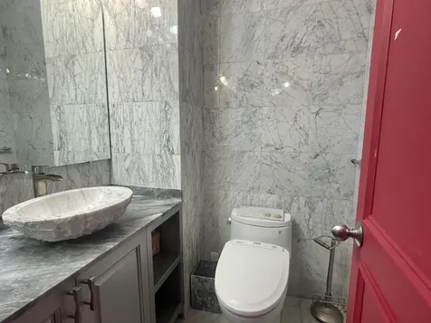 330 E 38th Street New York City NY 10016