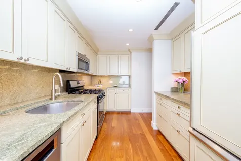 118 E 60th Street New York City NY 10022