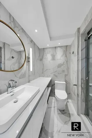 330 E 38th Street New York City NY 10016