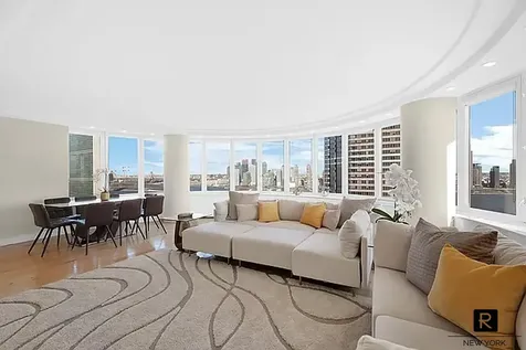 330 E 38th Street New York City NY 10016
