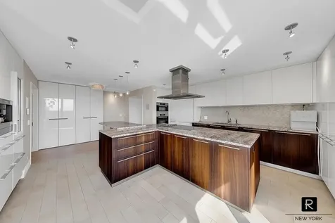 330 E 38th Street New York City NY 10016