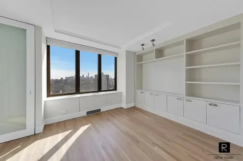 330 E 38th Street New York City NY 10016