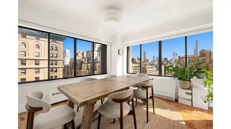 900 Park Avenue New York City NY 10075