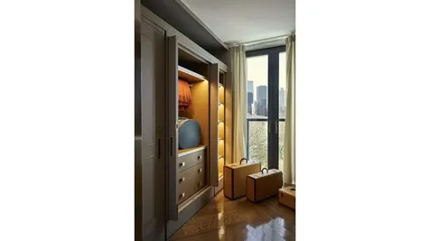 815 5th Avenue New York City NY 10065