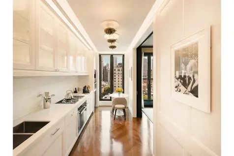815 5th Avenue New York City NY 10065