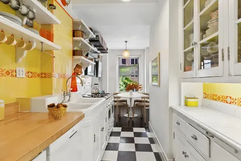242 E 19th Street New York City NY 10003