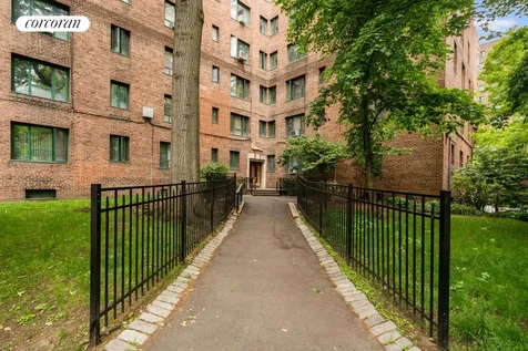 1507 Metropolitan Avenue New York City NY 10462