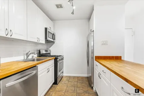 319 E 105th Street New York City NY 10029