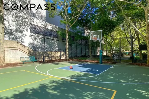 330 E 33rd Street New York City NY 10016