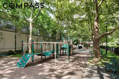 330 E 33rd Street New York City NY 10016