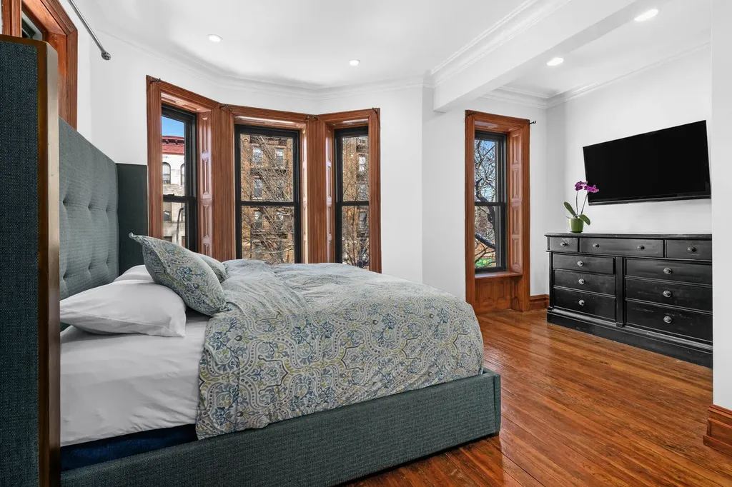 954 Park Place New York City NY 11213