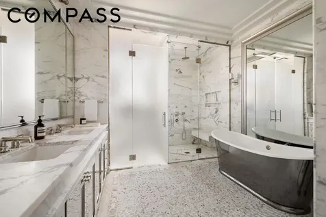 212 W 18th Street New York City NY 10011