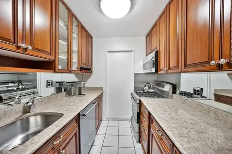 155 E 34th Street New York City NY 10016