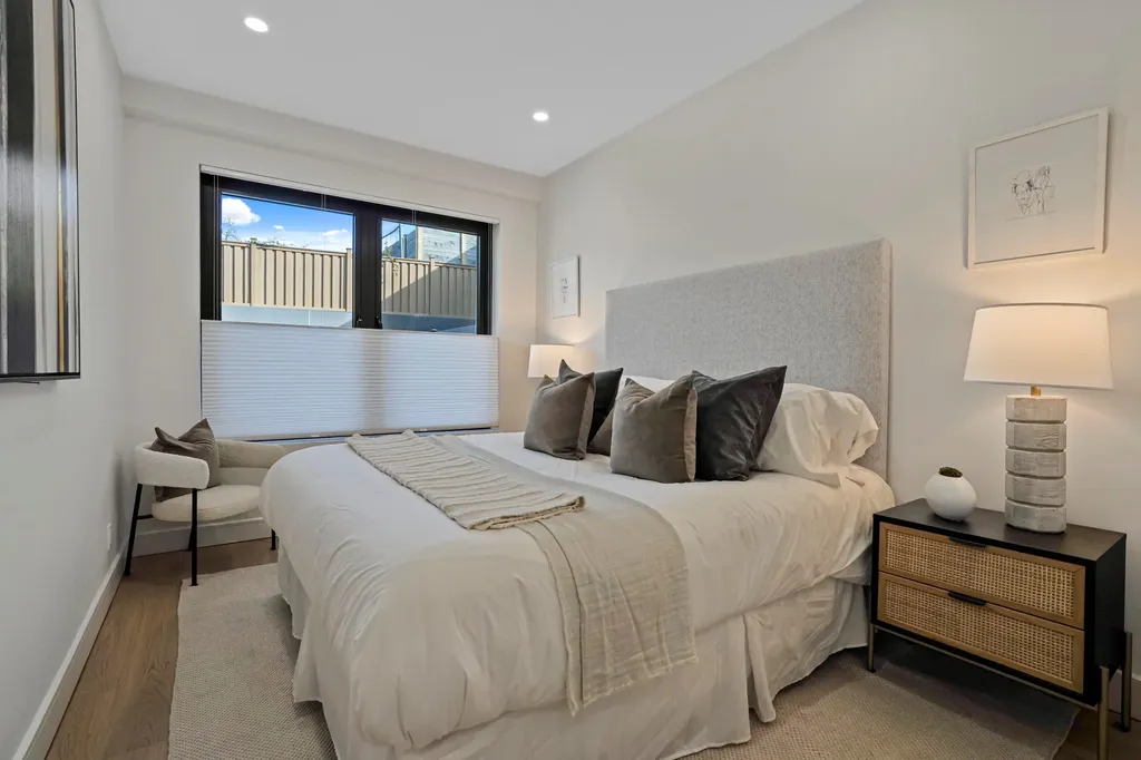 21-31 Shore Boulevard New York City NY 11105