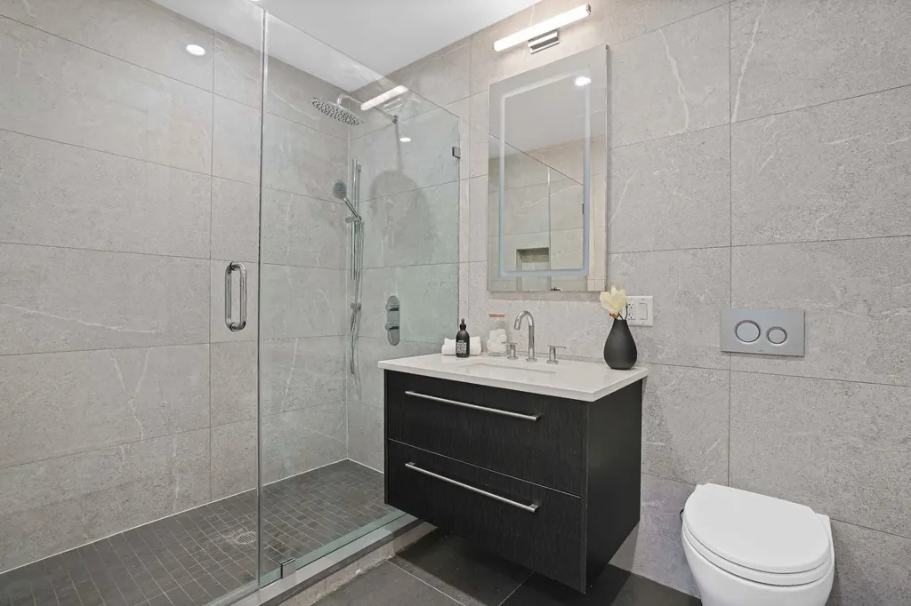 21-31 Shore Boulevard New York City NY 11105