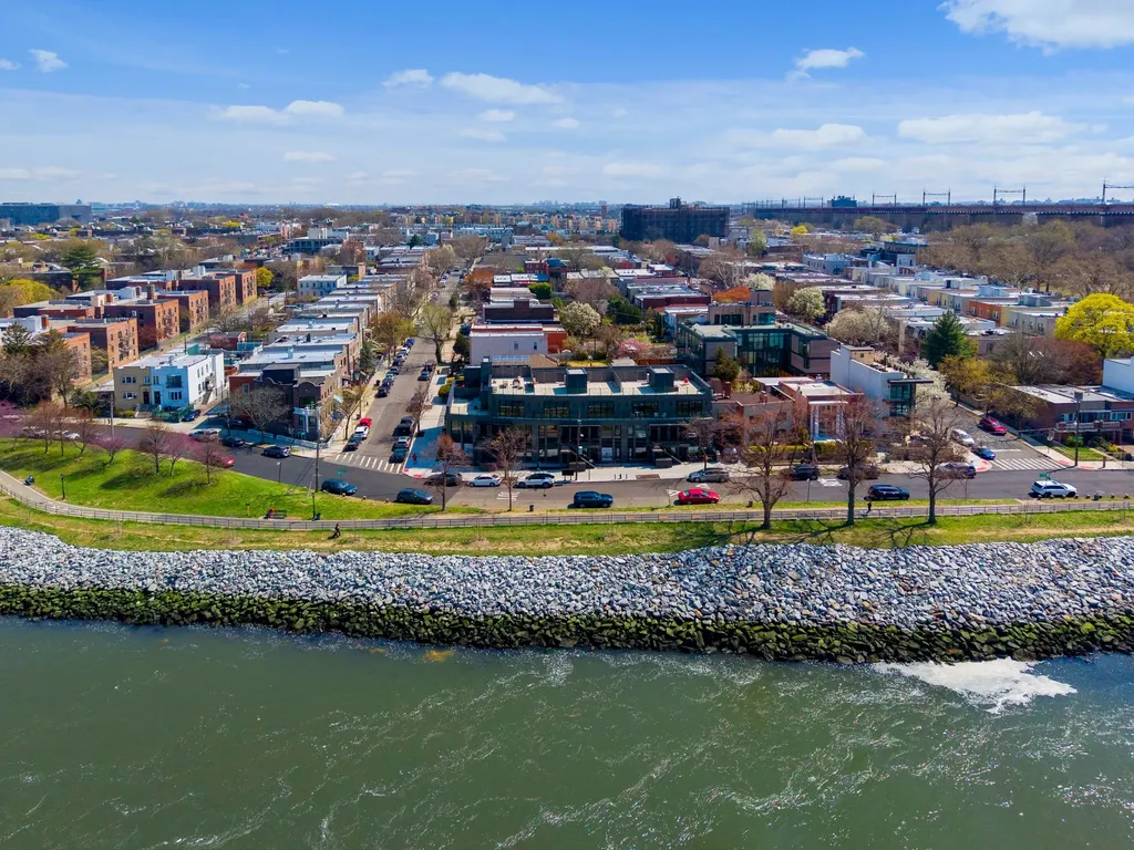 21-31 Shore Boulevard New York City NY 11105