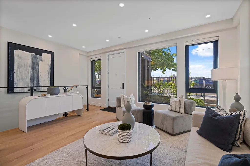 21-31 Shore Boulevard New York City NY 11105