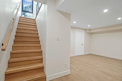 21-31 Shore Boulevard New York City NY 11105
