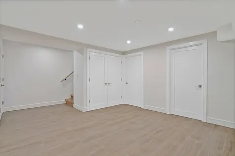 21-31 Shore Boulevard New York City NY 11105