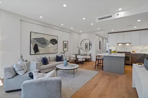21-31 Shore Boulevard New York City NY 11105