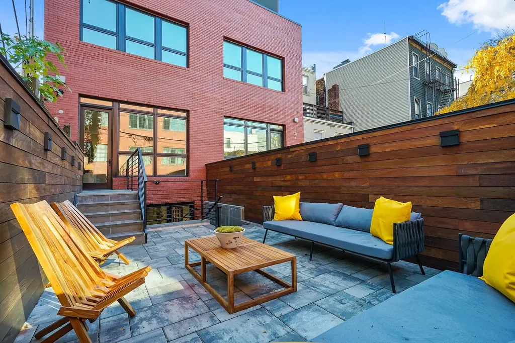 85 Calyer Street New York City NY 11222