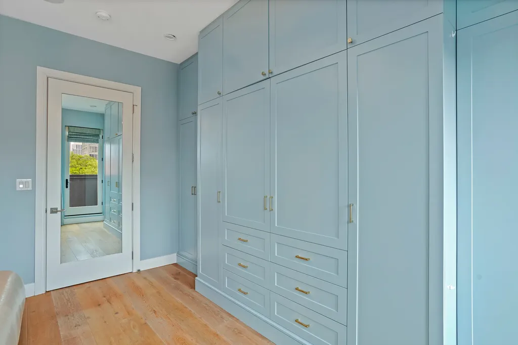 85 Calyer Street New York City NY 11222
