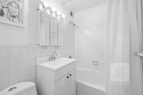 201 E 36th Street New York City NY 10016