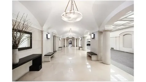 10 Gracie Square New York City NY 10028