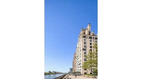 10 Gracie Square New York City NY 10028