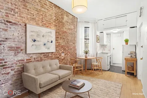 241 E 7th Street New York City NY 10009