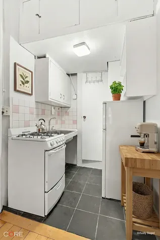 241 E 7th Street New York City NY 10009