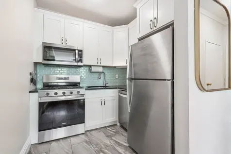 661 10th Avenue New York City NY 10036