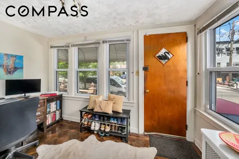 287 E 39th Street New York City NY 11203