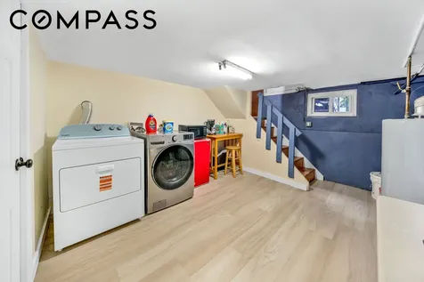 287 E 39th Street New York City NY 11203