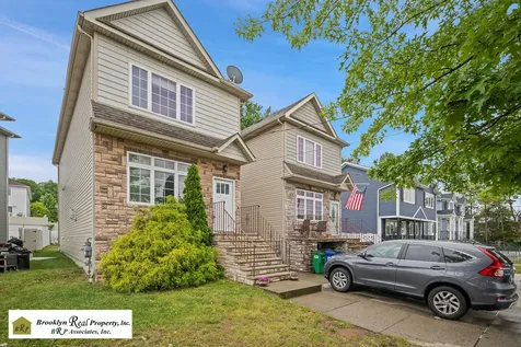32 Wild Avenue New York City NY 10314