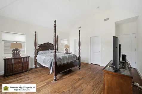 32 Wild Avenue New York City NY 10314
