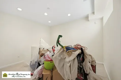 32 Wild Avenue New York City NY 10314