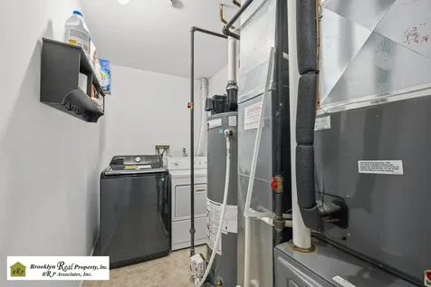 32 Wild Avenue New York City NY 10314