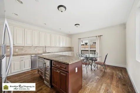 32 Wild Avenue New York City NY 10314