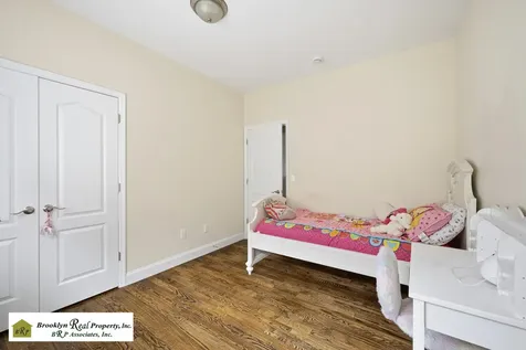 32 Wild Avenue New York City NY 10314