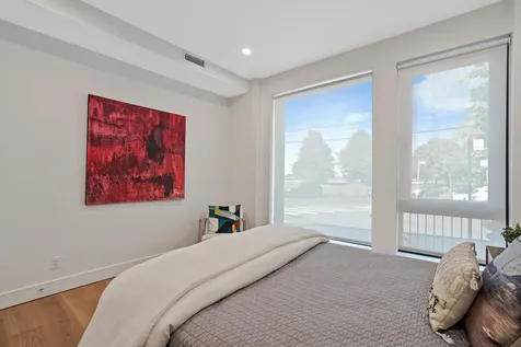 21-31 Shore Boulevard New York City NY 11105