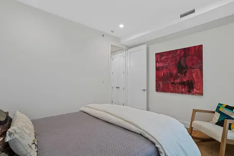 21-31 Shore Boulevard New York City NY 11105