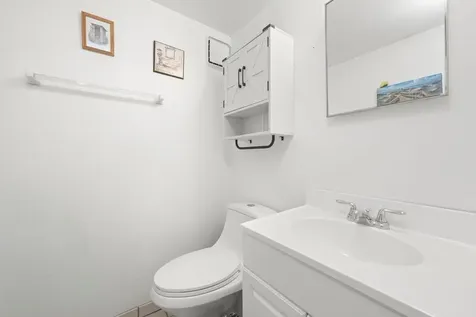 84 Long Pond Lane New York City NY 10304
