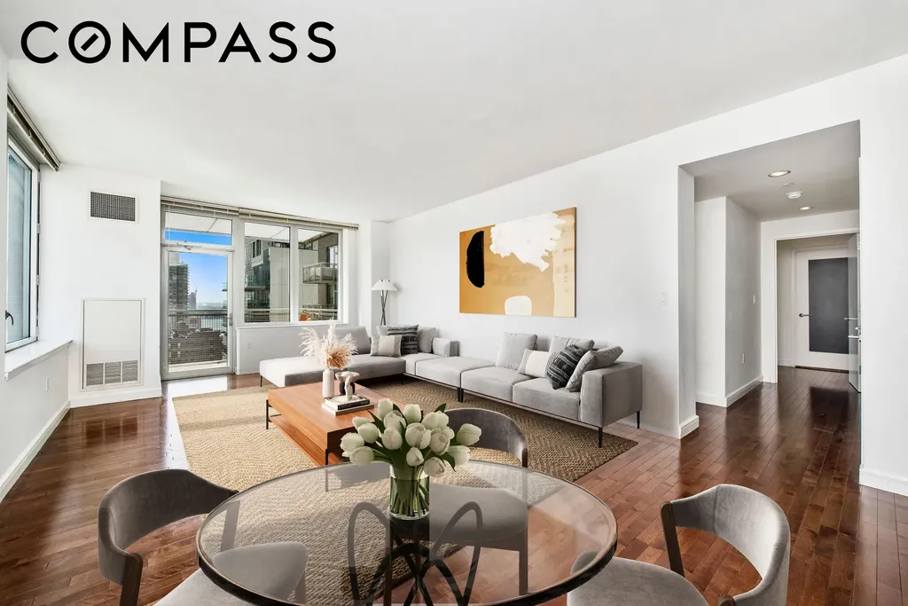 225 E 34th Street New York City NY 10016