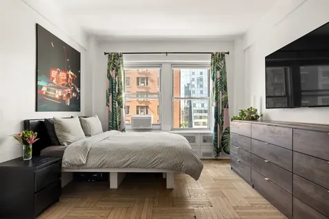 433 W 34th Street New York City NY 10001
