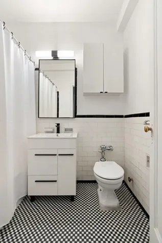 433 W 34th Street New York City NY 10001