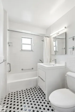 2 Charlton Street New York City NY 10013